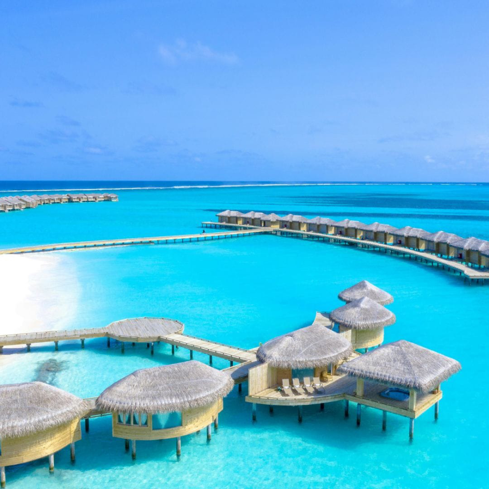 HolidayCorp Summer Dreams